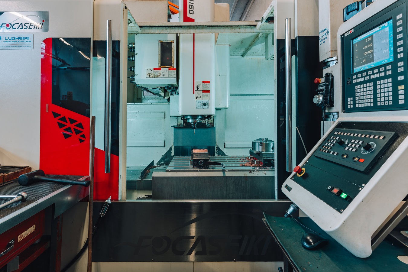 centro di lavoro Focaseiki centro di lavoro verticale - corsa ass